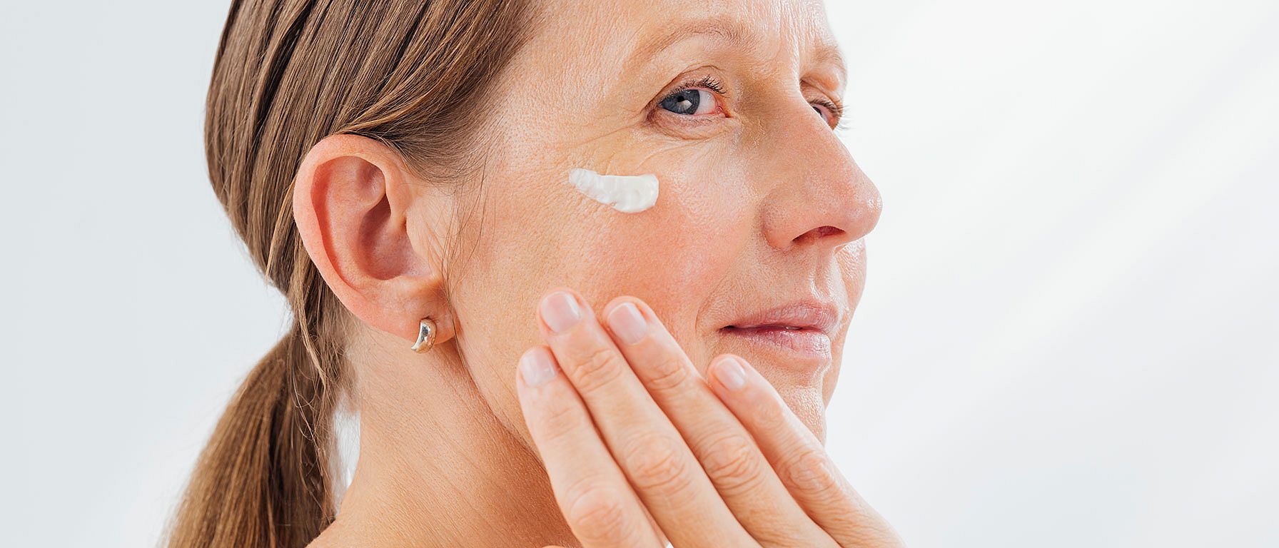 Application Blue Gentian Daycream