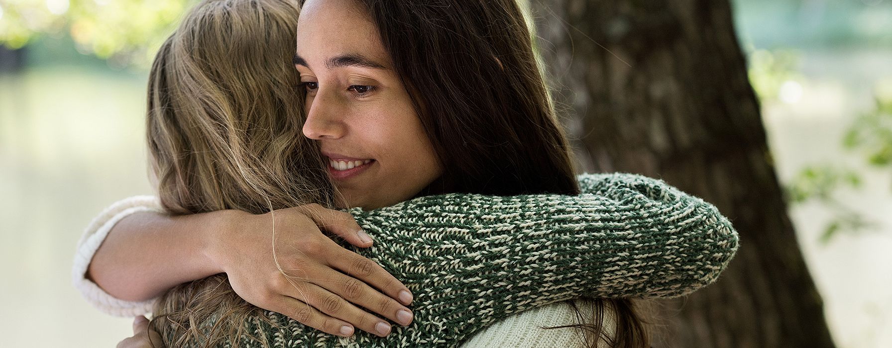 abrazo chicas