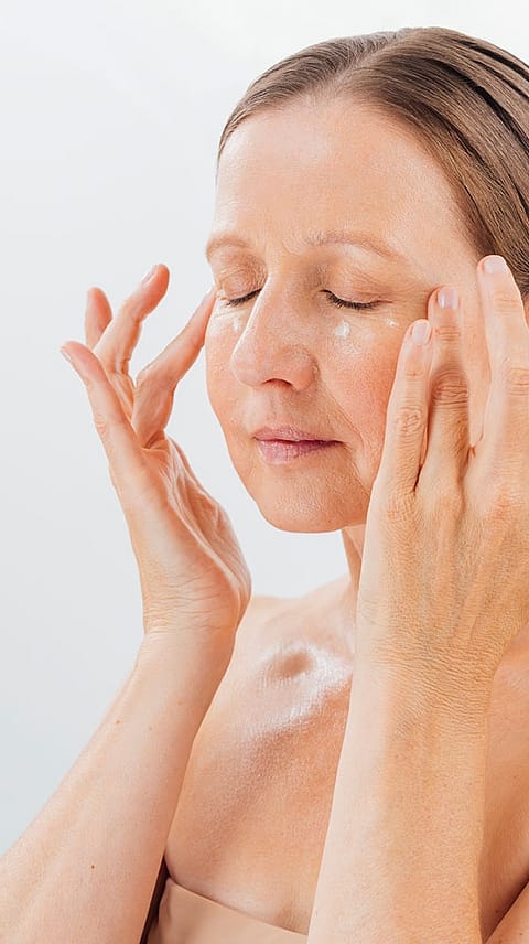 face application of serum
