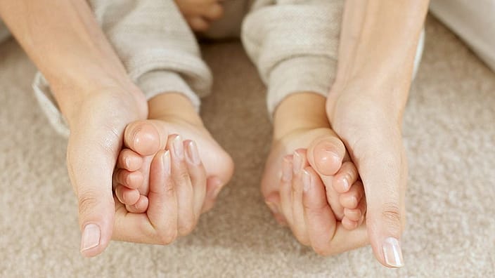 masaje infantil pies