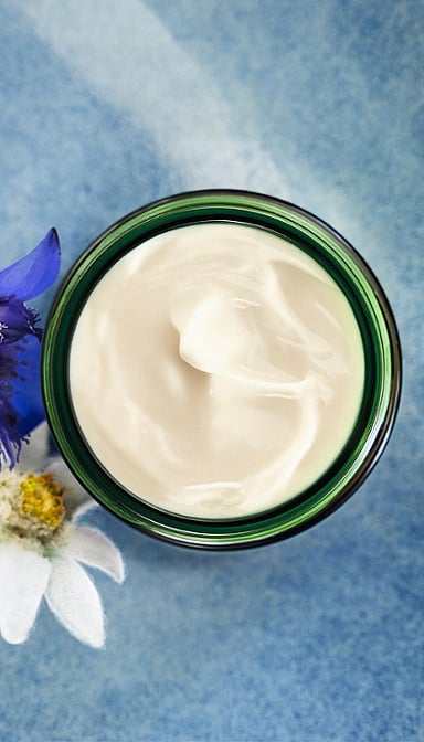 Crema de Día Redensificante de Genciana Azul y Edelweiss