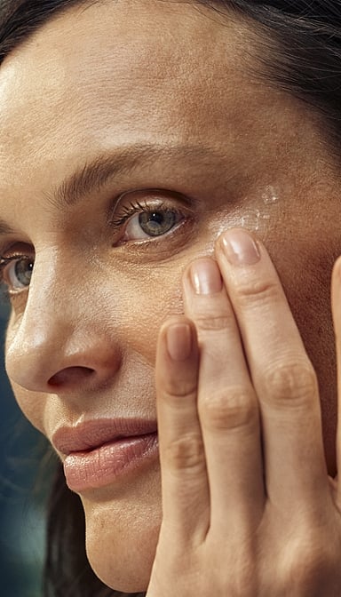 Contorno de Ojos Reafirmante de Granada y Péptidos de Maca